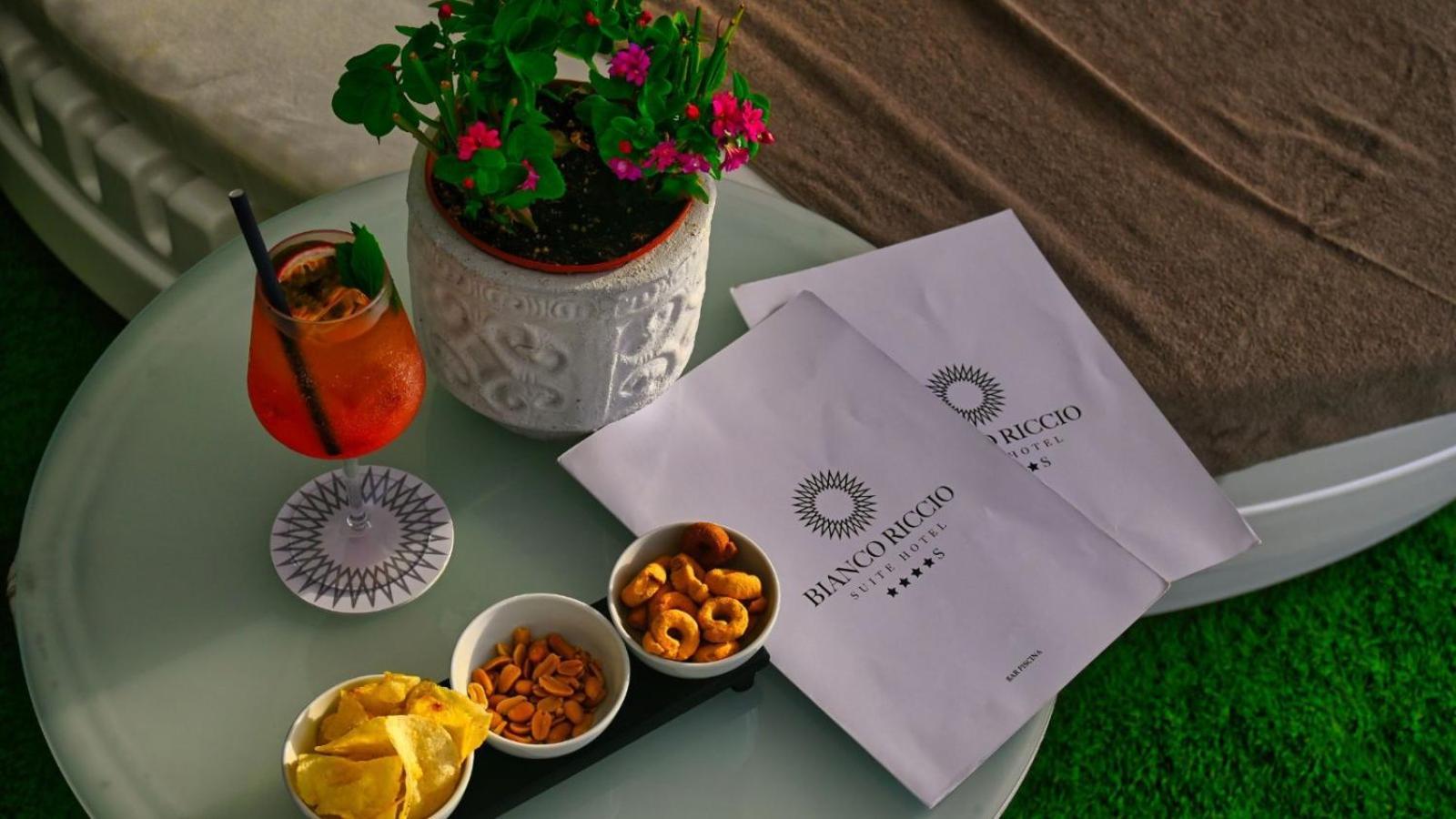 Bianco Riccio Suite Hotel 사벨레트리 외부 사진