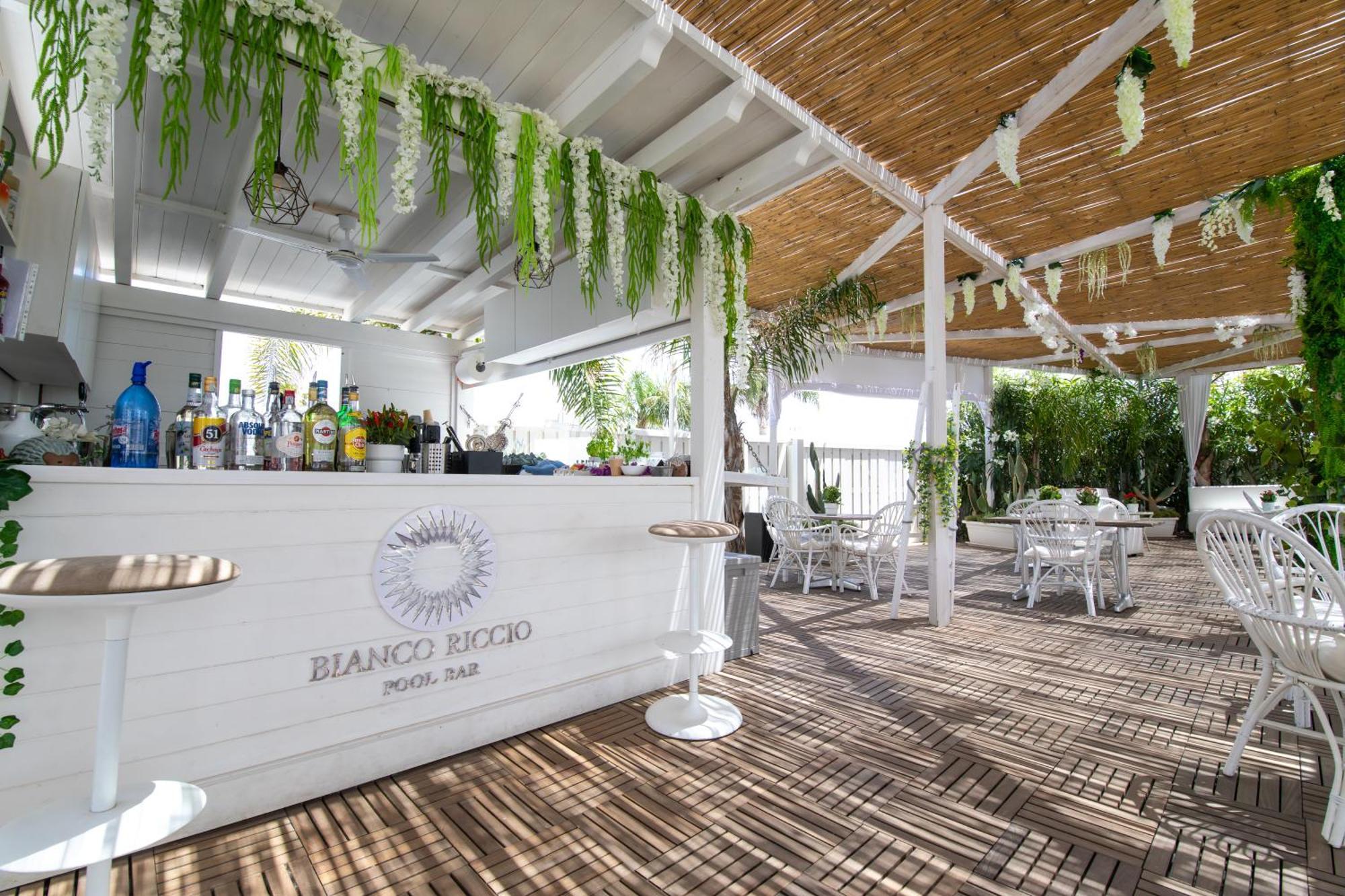Bianco Riccio Suite Hotel 사벨레트리 외부 사진